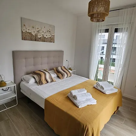 Acogedor Y Moderno En